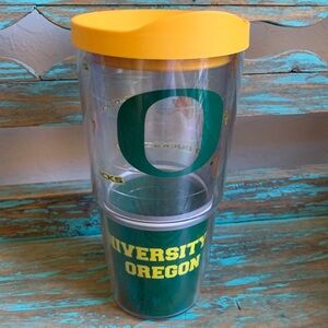 Tervis University of Oregon Ducks 24 oz Insulated Tumbler Cup Made In USA